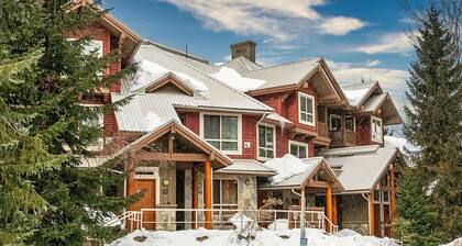 2BR | Symphony | Dog Friendly | Hot Tub | Private Balconies | Village Location | Parking