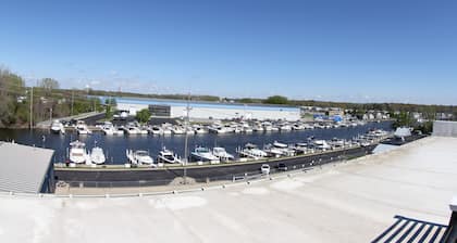 Beach Condo downtown St. Joseph Waterfront District. Five Stars!!