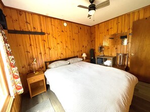 2 bedrooms, bed sheets