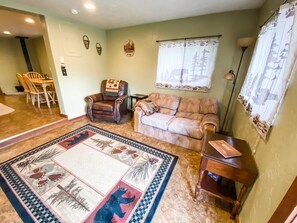 TV, Netflix, DVD player, streaming services