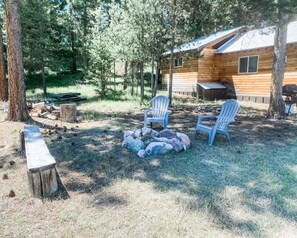 Property grounds - Cozy Bear Cabin (Seeley Lake)