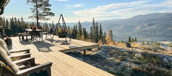 3 bedroom awesome home in Eggedal