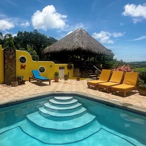 Utomhuspool