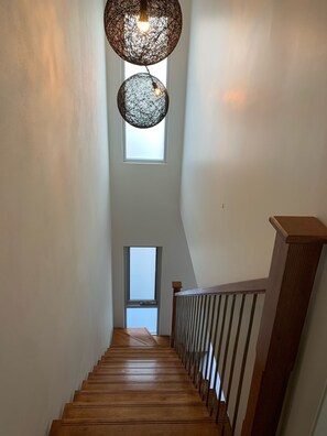 Interior - A pleasant & sweet 5 bedrooms house (Guildford)