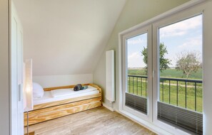 3 bedrooms, free WiFi, bed sheets