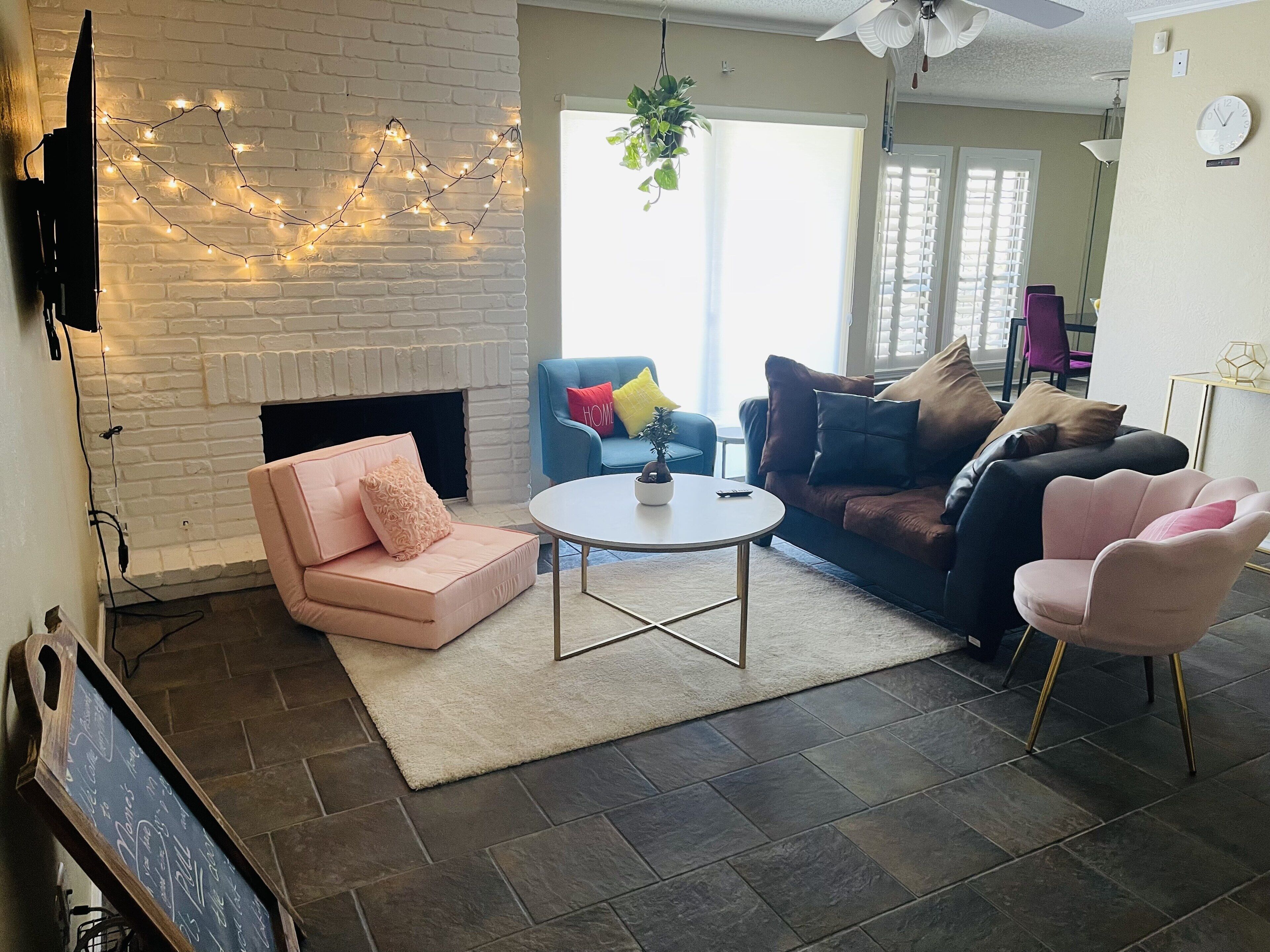 Momo's cozy  home 2BR/2BA with pool