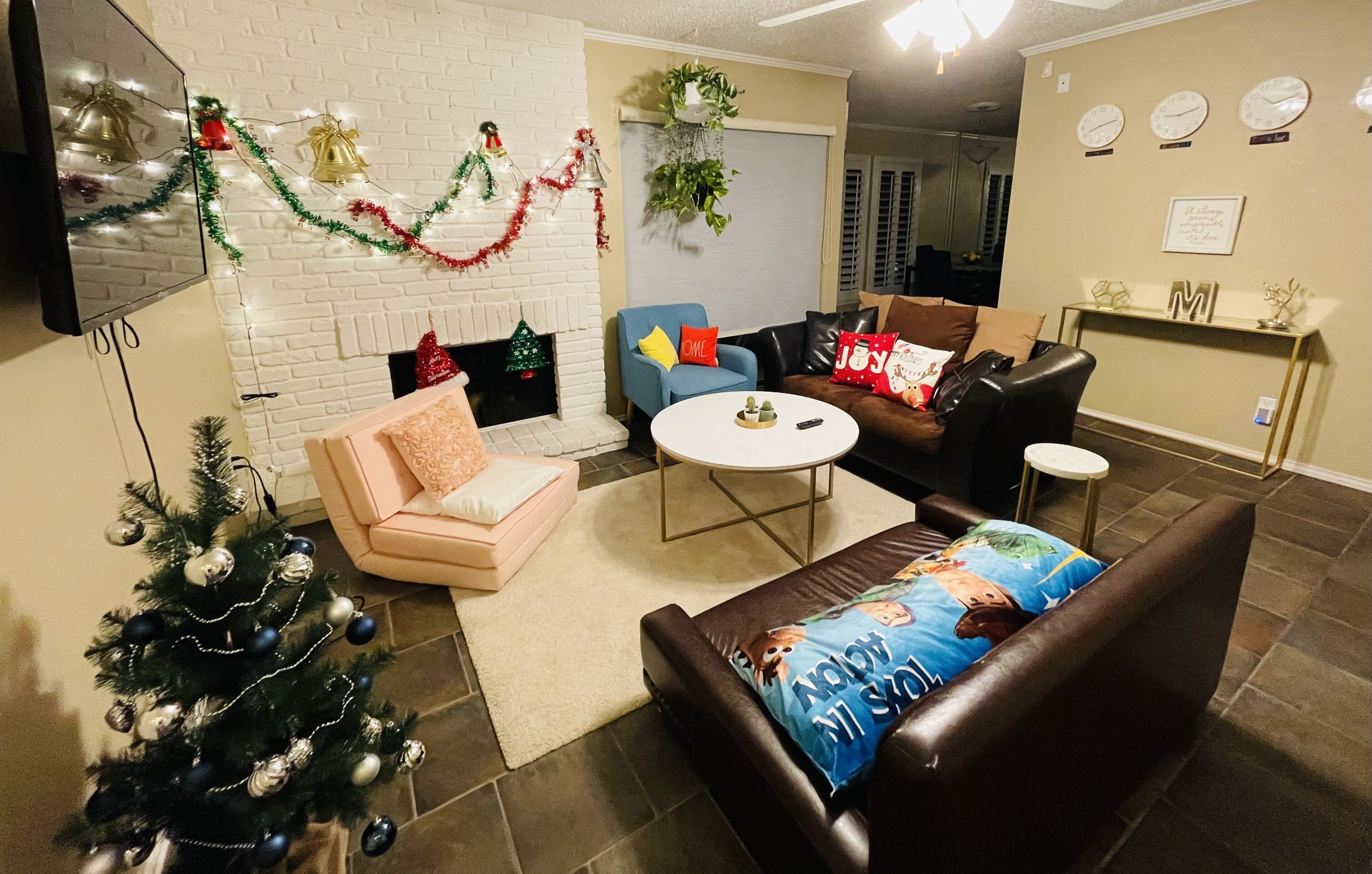 Momo's cozy  home 2BR/2BA with pool