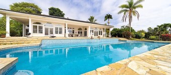 Spectacular Views! Gorgeous Home In Hilo With Pool