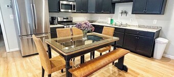 Working horse farm retreat! Convenient to wedding venue!