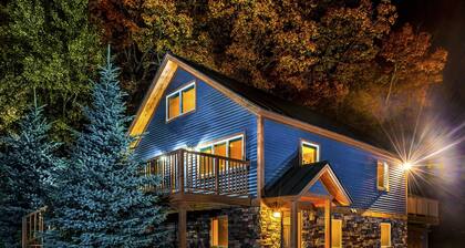 5 BR Duplex with Hot Tub & Firepit 1 minute from Killington Resort!