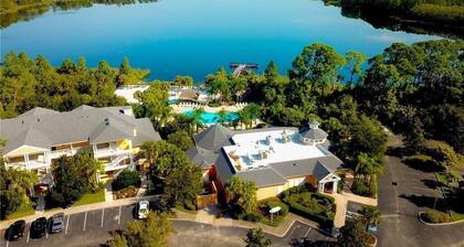 Amazing Bahama Bay Resort, close to Disney