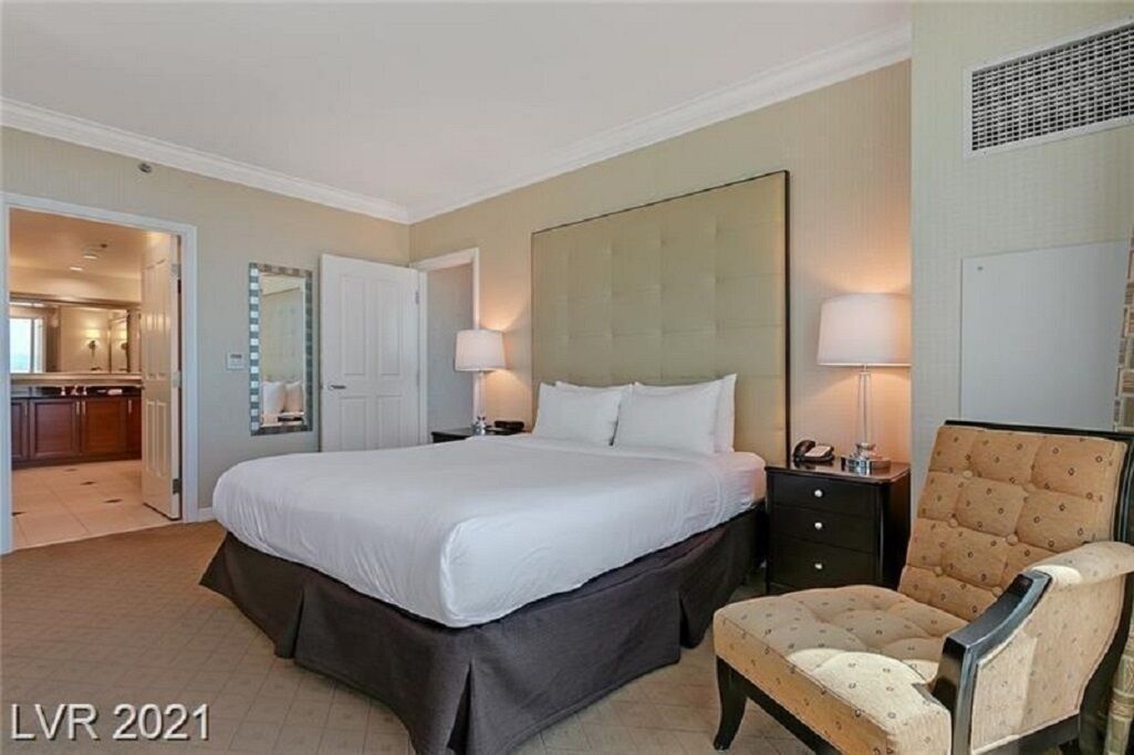 1 BR Luxury Corner Suite with great views! MGM Internal name: MGM
