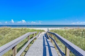 Beach nearby - Beachfront Bliss with spectacular views (Fernandina Beach)
