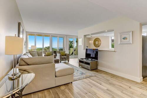 Oceanfront, Spacious, Dog-Friendly Shipwatch Condo with Heated Pool