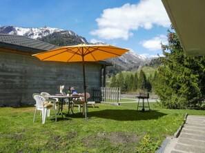 Outdoor dining - Cà Bias by Interhome (Campo Blenio)
