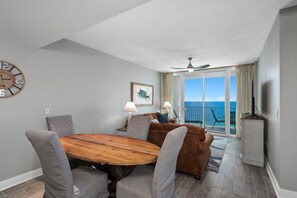 تلفزيون ذكي، مشغل دي في دي