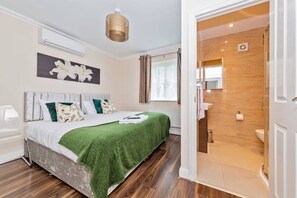 5 chambres, fer et planche Ă repasser, Wi-Fi, draps fournis