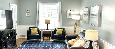 Smart-TV, peis, kontorer og printere