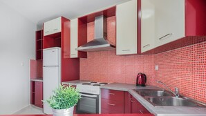 Coffee/tea maker, fridge, oven, stovetop - Phoenix Apartments - Alpha1 (Zakinthos)