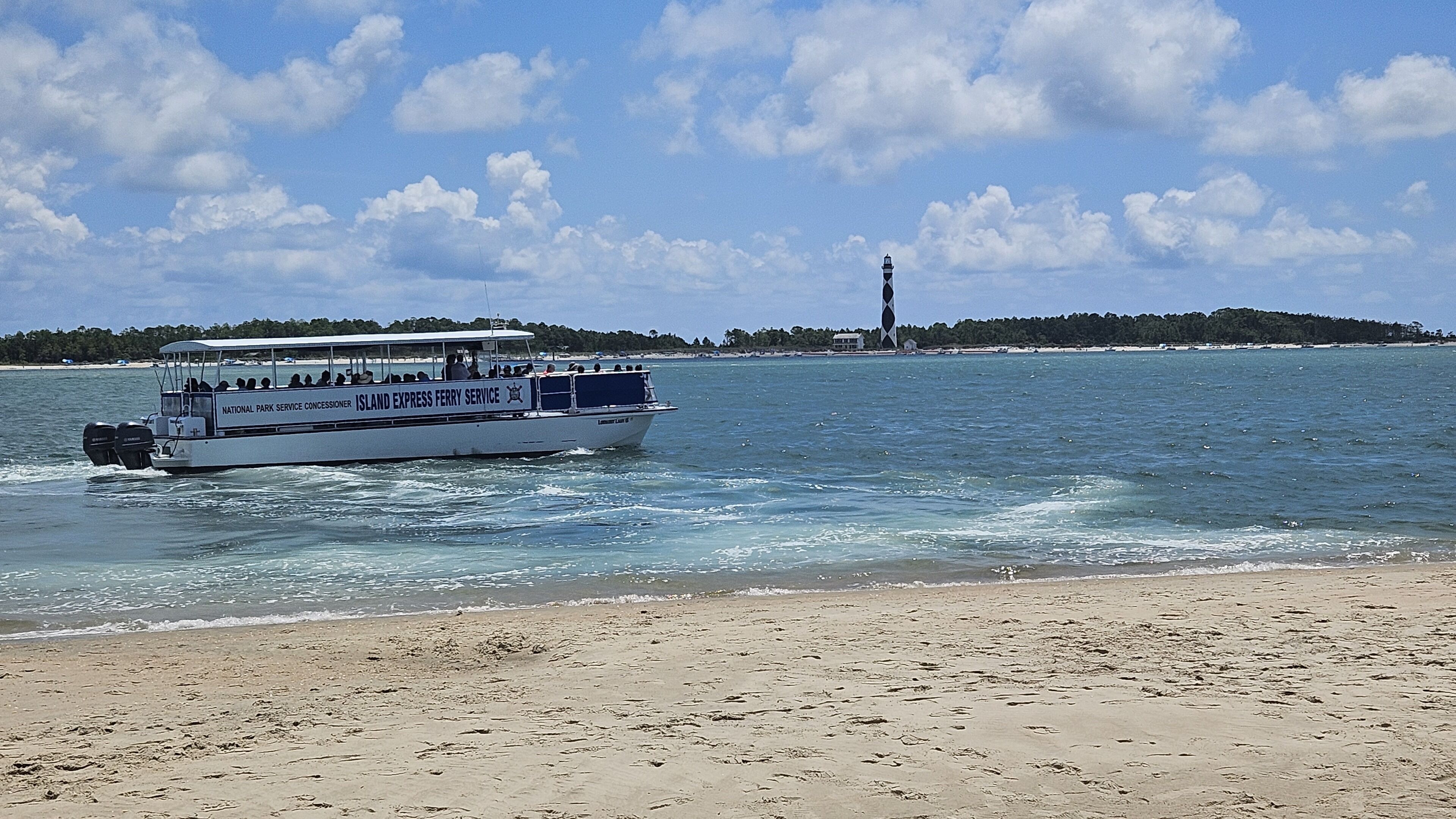 Vlak bij het strand, ligstoelen