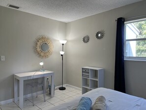 2 bedrooms, desk, iron/ironing board, free WiFi