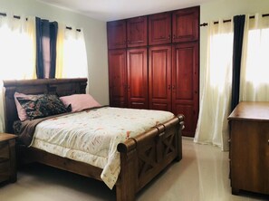 3 Schlafzimmer, kostenloses WLAN, Bettwäsche