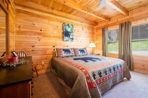 3 habitaciones, escritorio, tabla de planchar con plancha y wifi gratis 
