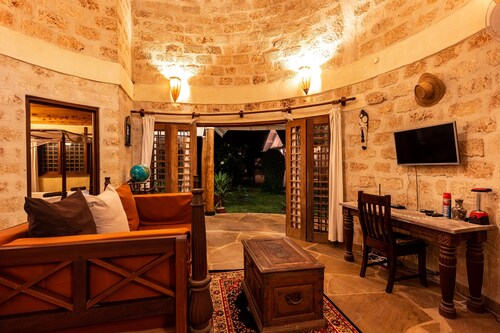 private pool cottage diani beach