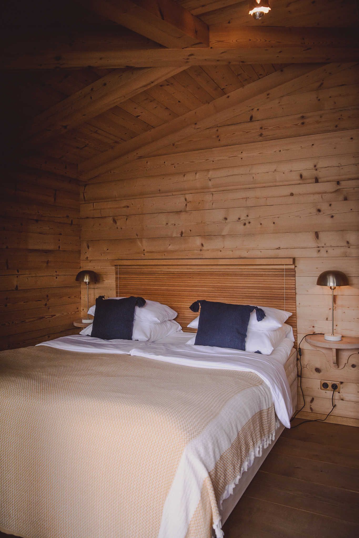 3 chambres, coffres-forts dans les chambres, bureau