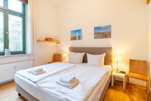 1 bedroom, WiFi, bed sheets