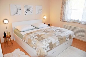 2 bedrooms, travel crib, WiFi, bed sheets