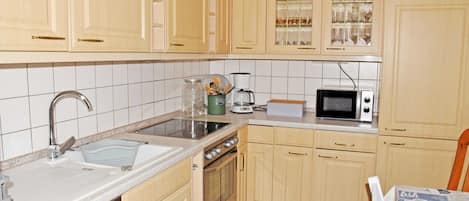 Frigorífic, microones, forn i rentaplats