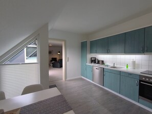 Fridge, oven, dishwasher