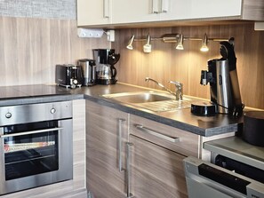 Fridge, microwave, oven, dishwasher