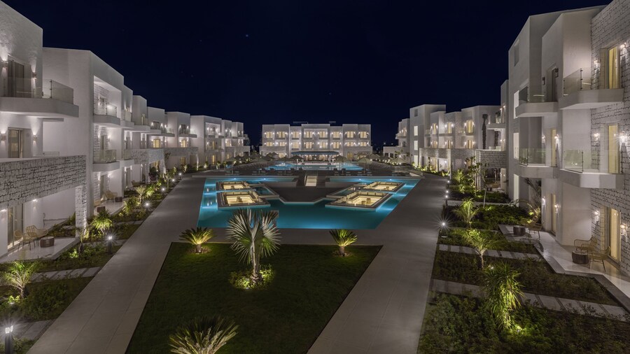 Tanoak Resort