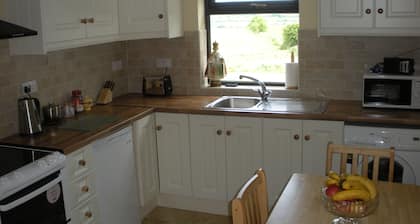 Beautiful 3-bed House in Knock