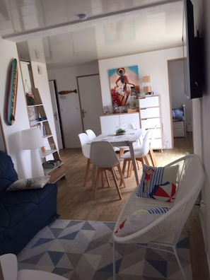 TV, books