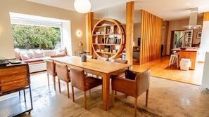 Interior - THE HOUSE AT SMOKO : Smoko (Smoko)