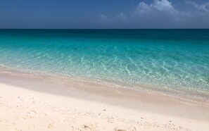 Beach nearby, sun loungers, beach towels