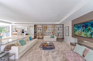 TV, fireplace, DVD player