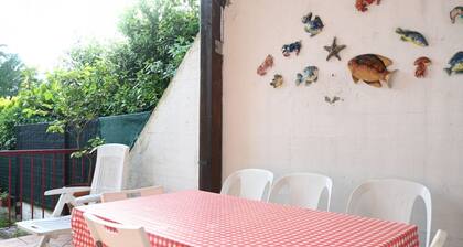 N232 - Numana, five-room apartment with garden in a residence with swimming pool