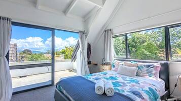 4 bedrooms, iron/ironing board, travel crib, WiFi