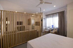 1 bedroom, in-room safe, free WiFi, bed sheets - SynAthens - Premium Apartment with Lycabettus view (Athina)
