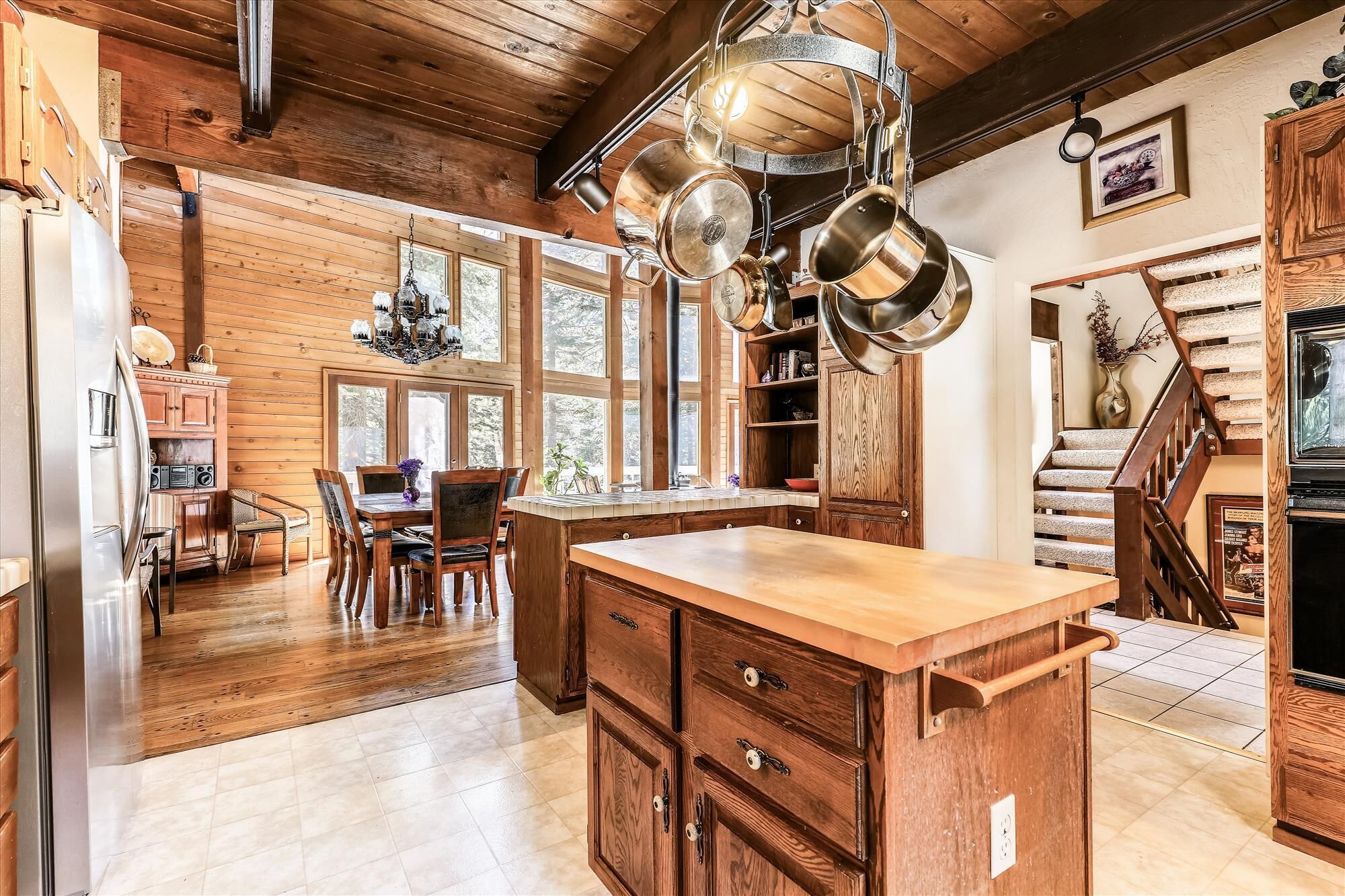 Tahoe Donner Spacious Home with Hot Tub