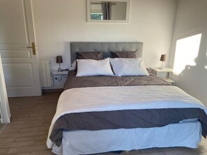 3 bedrooms, iron/ironing board, free WiFi, bed sheets