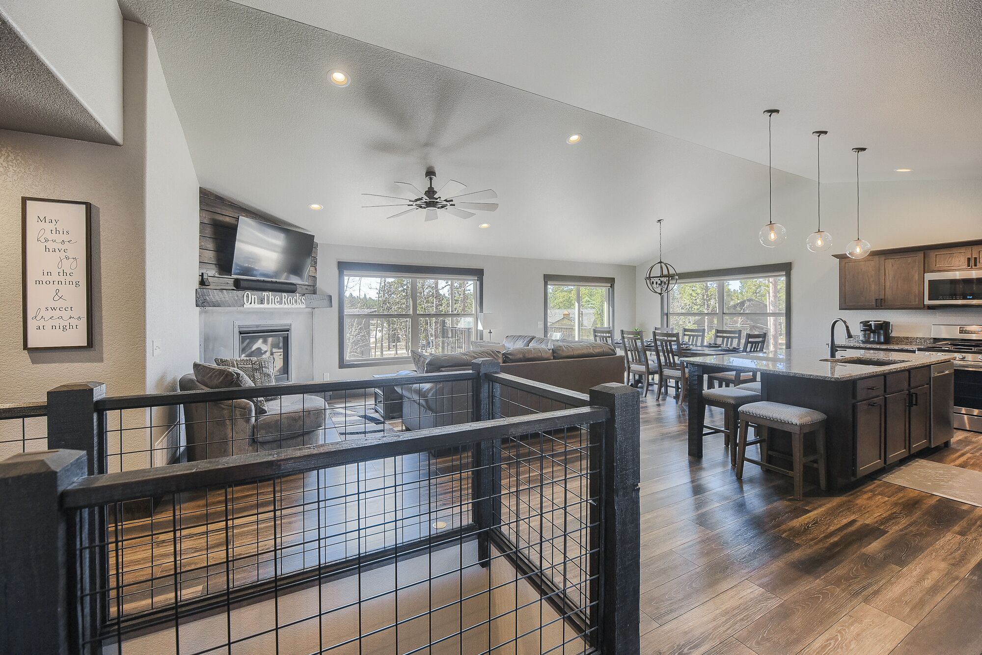 New, Spacious Unique Cabin Close to Trails, Clubhouse w/ Heated Pool