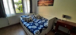 1 makuuhuone, työpöytä, ilmainen Wi-Fi, vuodevaatteet