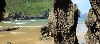 Studio with garden & views of the sea and the mountains in Sonabia beach