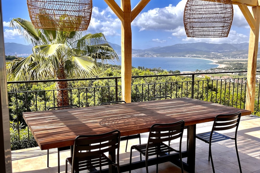 A 3 min de Porticcio, Maison de Vacances vue mer au Cœur du Maquis