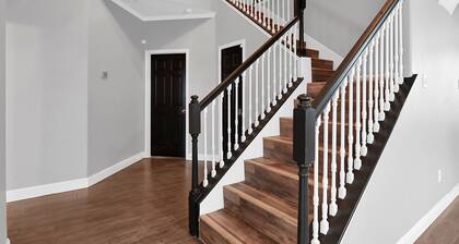 Stunning & Spacious home, 8 beds, PS4, Karaoke and lots more!